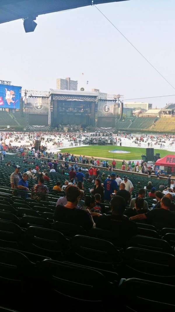 Wrigley Field, section: 215, row: 9, seat: 18