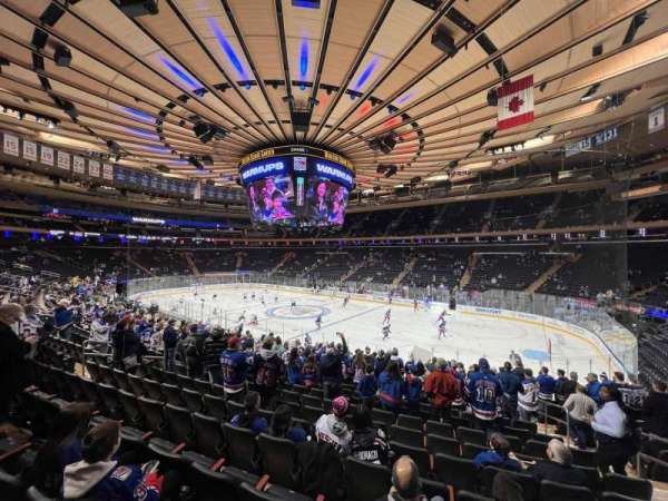 Madison Square Garden, section: 119, row: 17, seat: 19