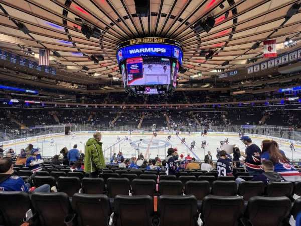 Madison Square Garden, section: 117, row: 13, seat: 16