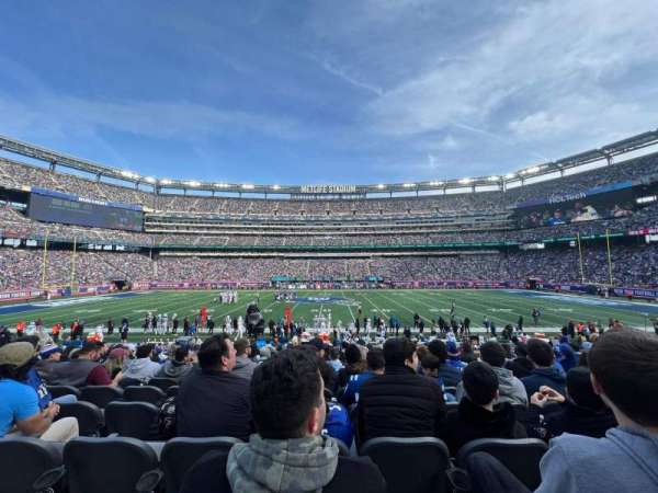 MetLife Stadium, section: 139, row: 18, seat: 12