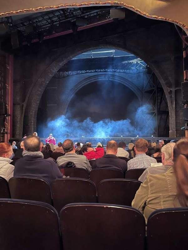 Lunt-Fontanne Theatre, section: Orchestra R, row: P, seat: 10