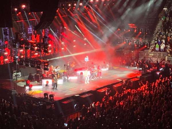 Madison Square Garden, section: 225, row: 5, seat: 9