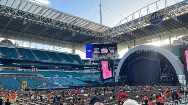 Hard Rock Stadium, section: 120, row: 3, seat: 19