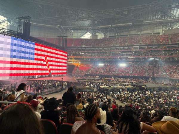 Mercedes-Benz Stadium, section: C127, row: 14, seat: 15