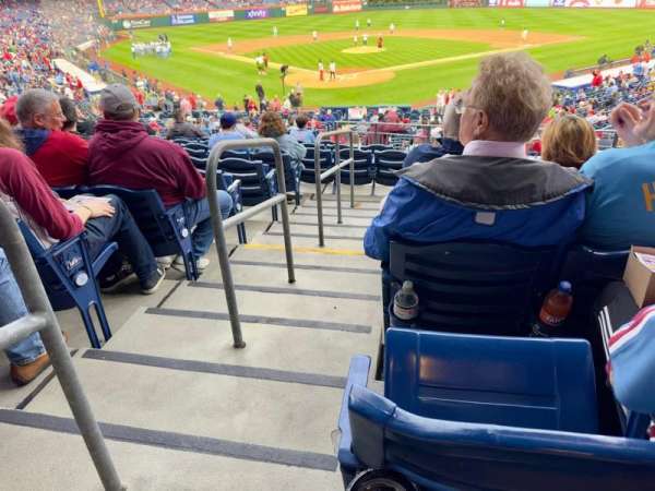Citizens Bank Park, section: 122, row: 30, seat: 24