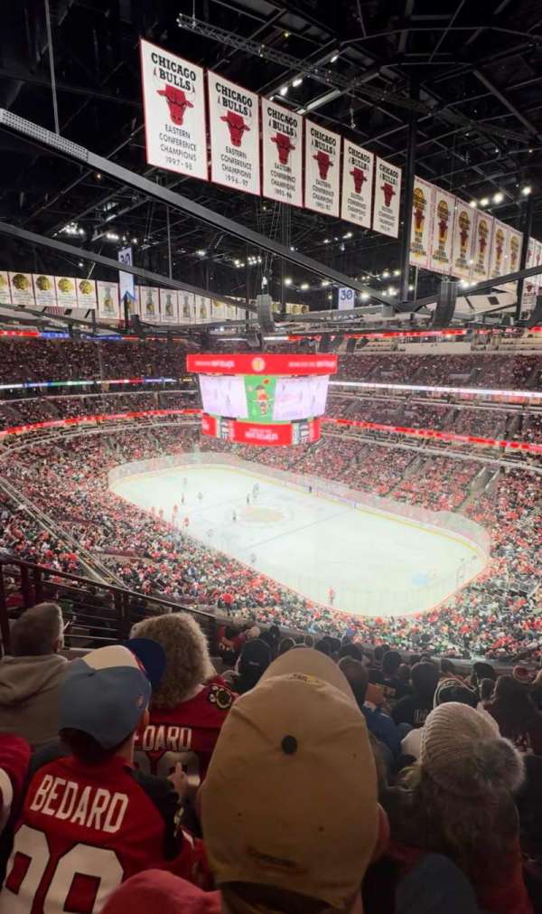 United Center, section: 330, row: 10, seat: 15
