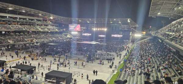 BMO Stadium, section: 219, row: K, seat: 13