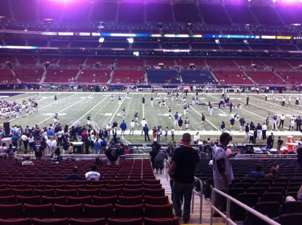 The Dome at America's Center, section: 115LO, row: U, seat: 2
