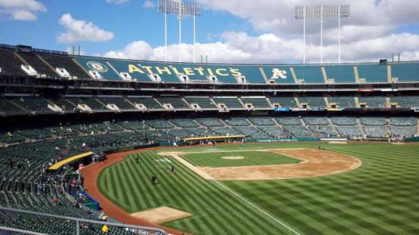 Oakland Coliseum, section: 204, row: 5, seat: 9