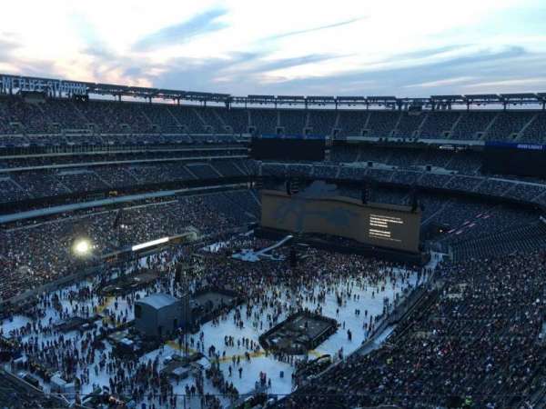 MetLife Stadium, section: 321, row: 13, seat: 16