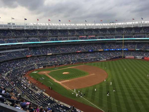 Yankee Stadium, section: 415, row: 8, seat: 9