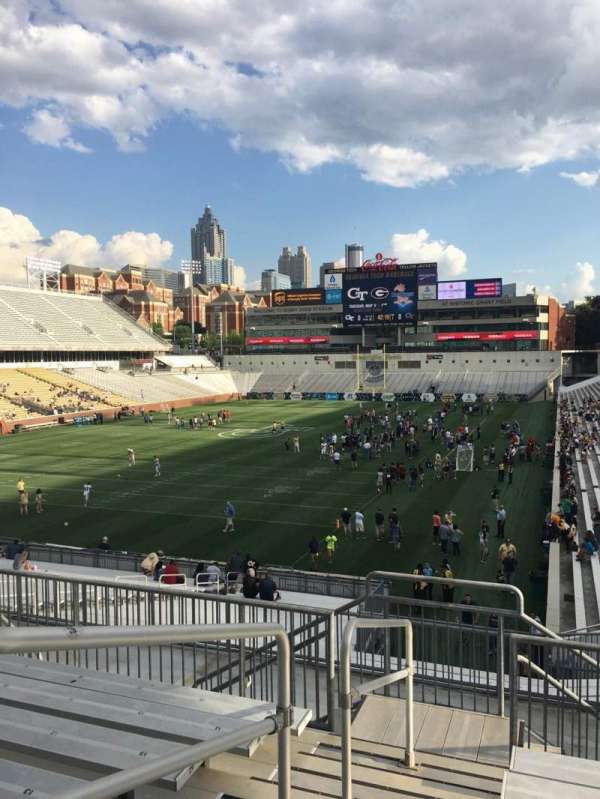Bobby Dodd Stadium, section: 113, row: 33, seat: 1