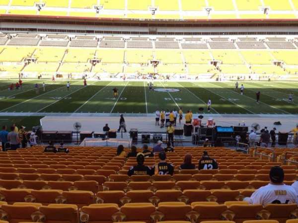 Acrisure Stadium, section: 134, row: T, seat: 10