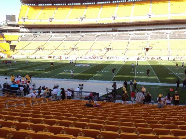 Acrisure Stadium, section: 136, row: T, seat: 10