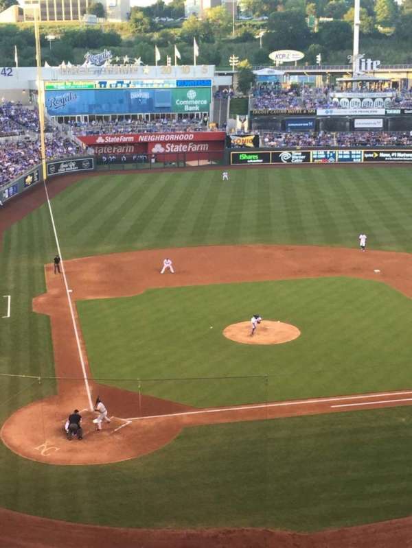 Kauffman Stadium, section: 425, row: A, seat: 9