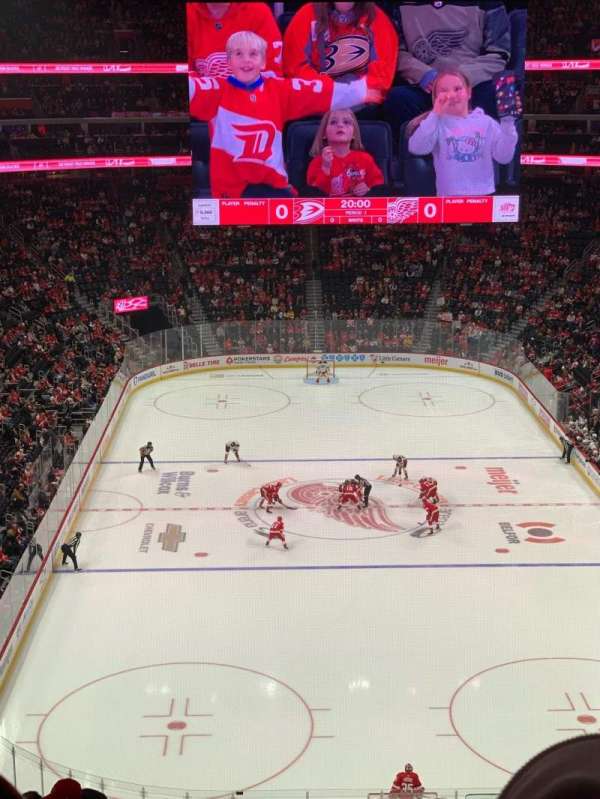 Little Caesars Arena, section: M3, row: 5, seat: 5