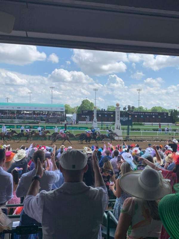 Churchill Downs, section: 117I, row: 7