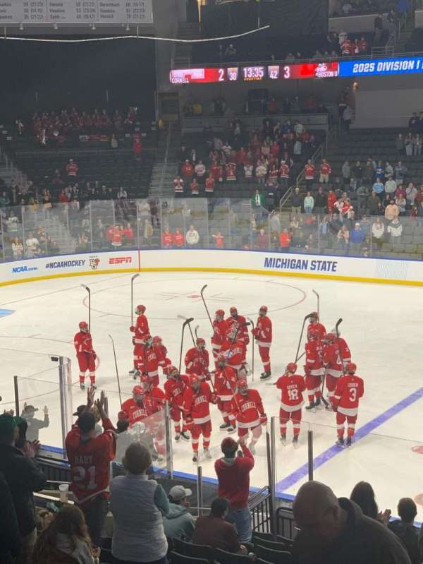 Huntington Center, section: 106, row: S, seat: 18