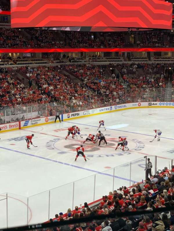 United Center, section: 204, row: 1, seat: 11