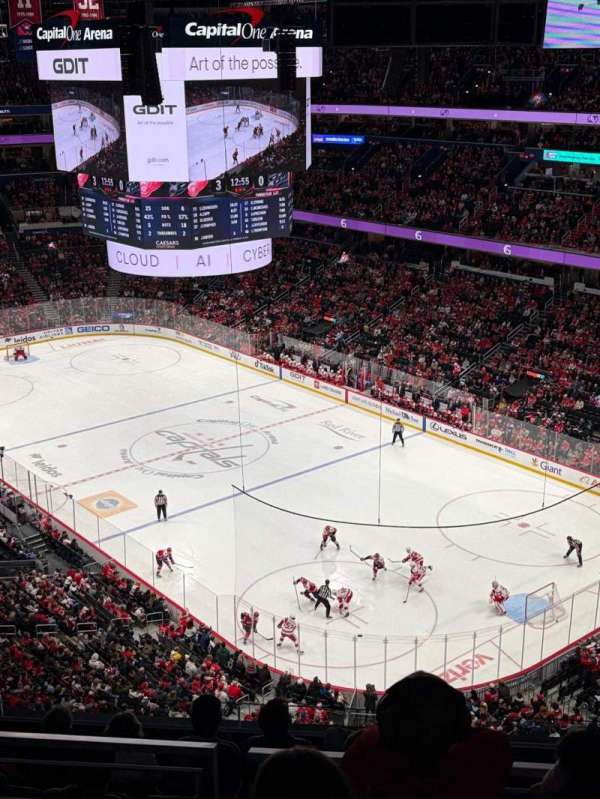 Capital One Arena, section: 422, row: H, seat: 13