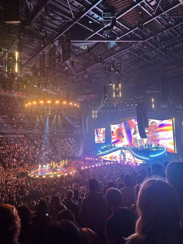 Climate Pledge Arena, section: 14, row: T, seat: 22