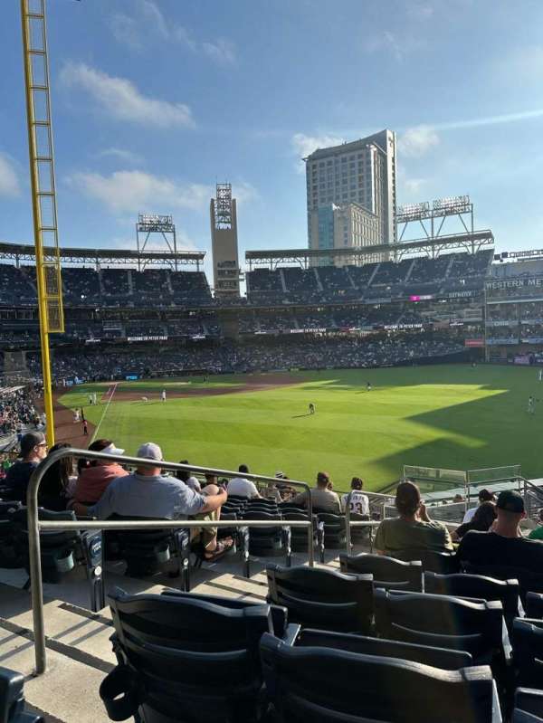 Petco Park, section: 129, row: 16, seat: 14