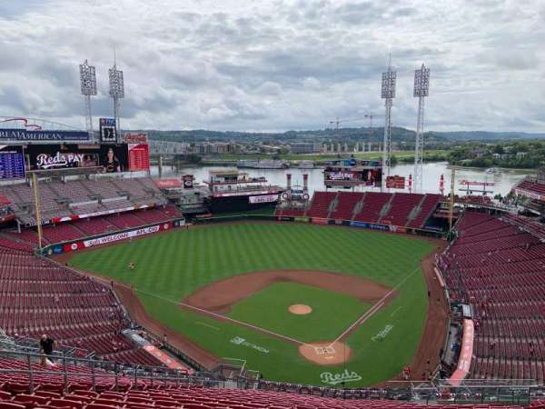 Great American Ball Park, section: 522, row: V, seat: 17