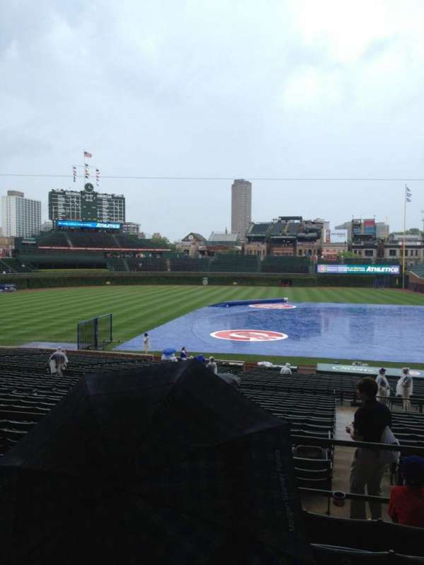 Wrigley Field, section: 210, row: 6, seat: 19