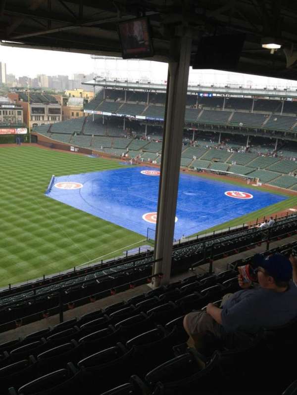 Wrigley Field, section: 405L, row: 7, seat: 8