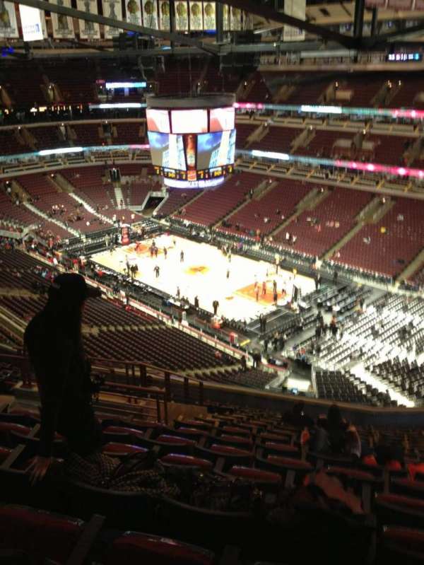 United Center, section: 330, row: 15, seat: 17