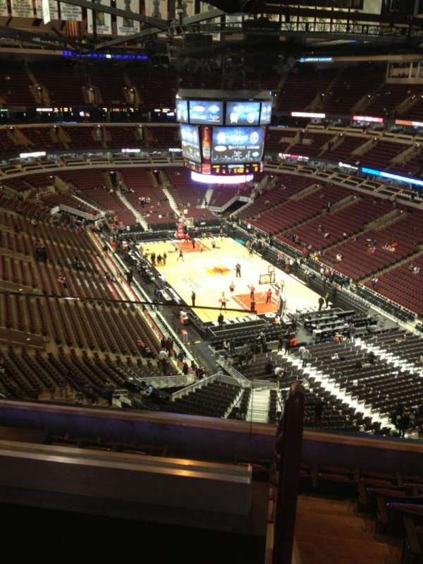 United Center, section: 328, row: 9, seat: 20