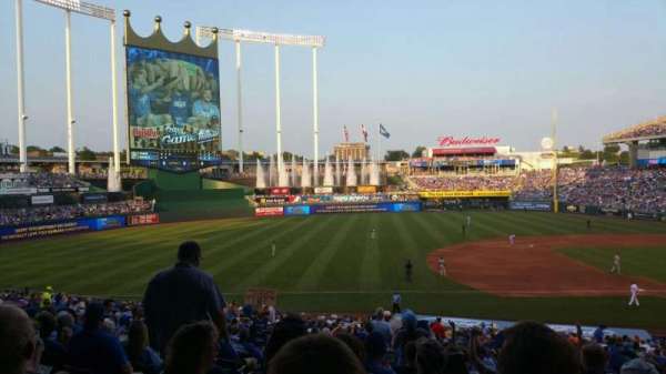 Kauffman Stadium, section: 217, row: LL, seat: 5