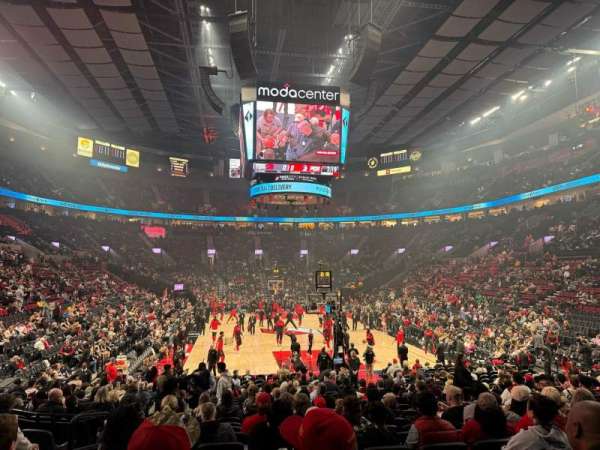 Moda Center, section: 118, row: H, seat: 9
