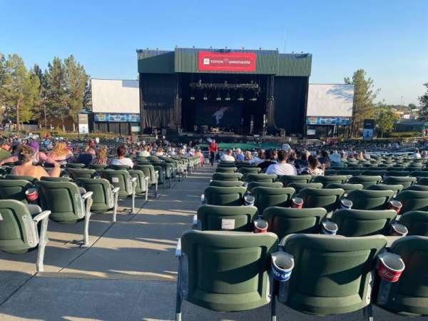 Toyota Amphitheatre, section: 206, row: 25, seat: 23