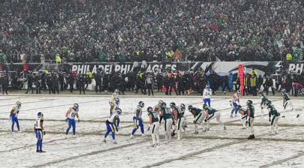 Lincoln Financial Field, section: 124, row: 15, seat: 22
