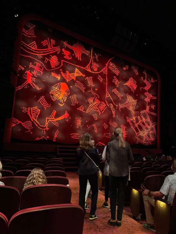 Minskoff Theatre, section: Orchestra L, row: L, seat: 1
