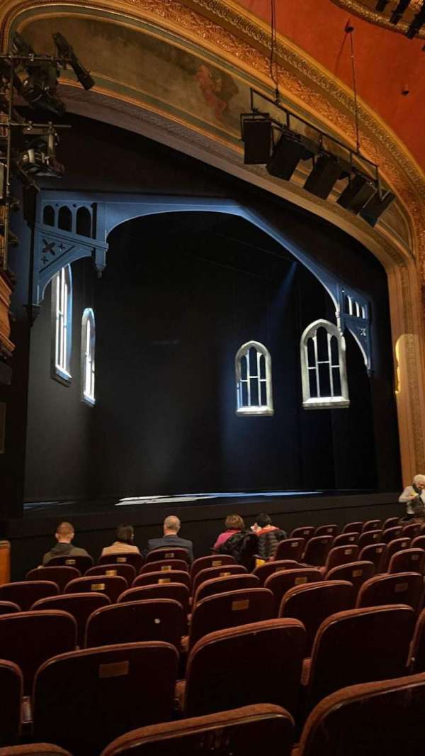 Todd Haimes Theatre, section: Orchestra L, row: J, seat: 17