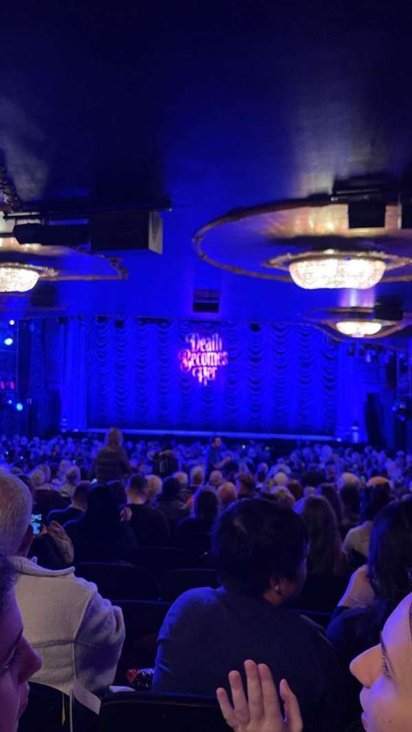 Lunt-Fontanne Theatre, section: Orchestra R, row: WW, seat: 12