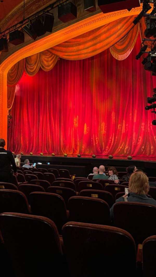 Todd Haimes Theatre, section: Orchestra R, row: K, seat: 14