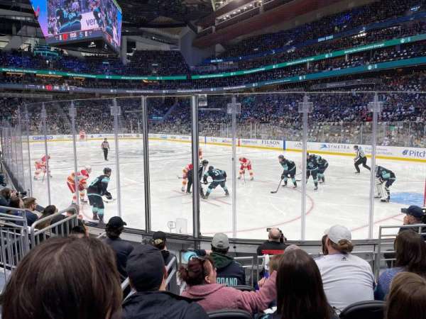 Climate Pledge Arena, section: 22, row: G, seat: 8