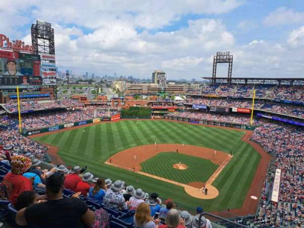 Citizens Bank Park, section: 422V, row: 9, seat: 7