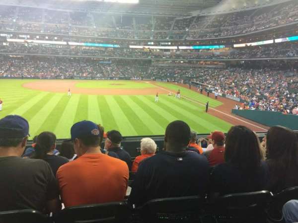 Daikin Park, section: 102, row: 7, seat: 12