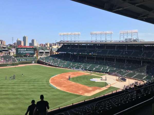 Wrigley Field, section: 406L, row: 1, seat: 7
