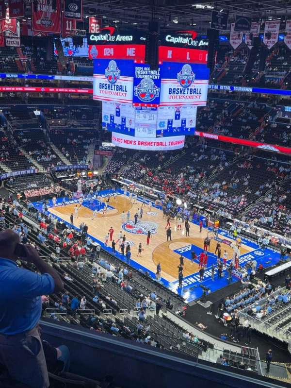 Capital One Arena, section: 421, row: E, seat: 15
