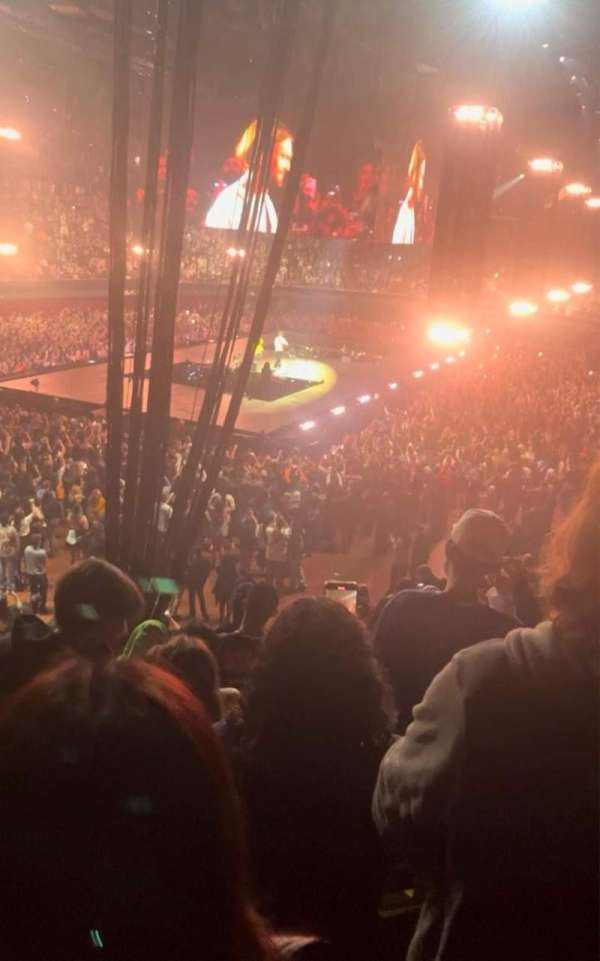 Kia Forum, section: 121, row: 12, seat: 9