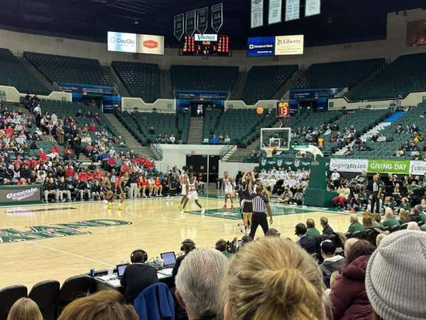 Wolstein Center, section: 124, row: FF, seat: 4