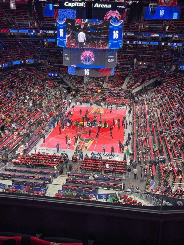 Capital One Arena, section: 409, row: D