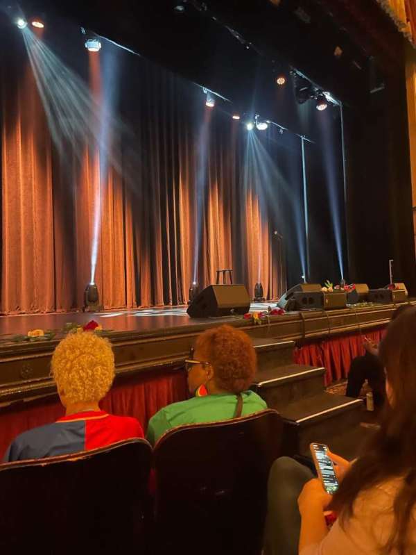 Warner Theatre, Washington D.C., section: Orchestra L, row: B, seat: 11
