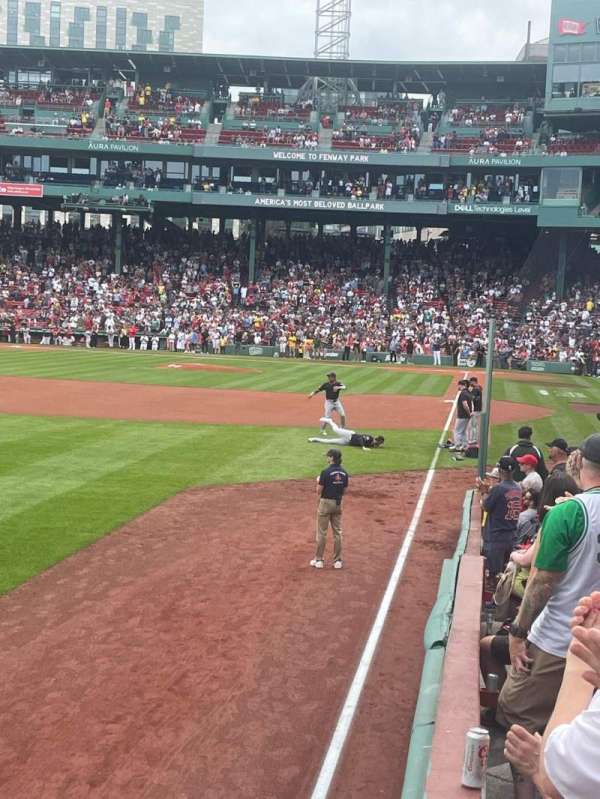 Fenway Park, section: Loge Box 164, row: Dd, seat: 1