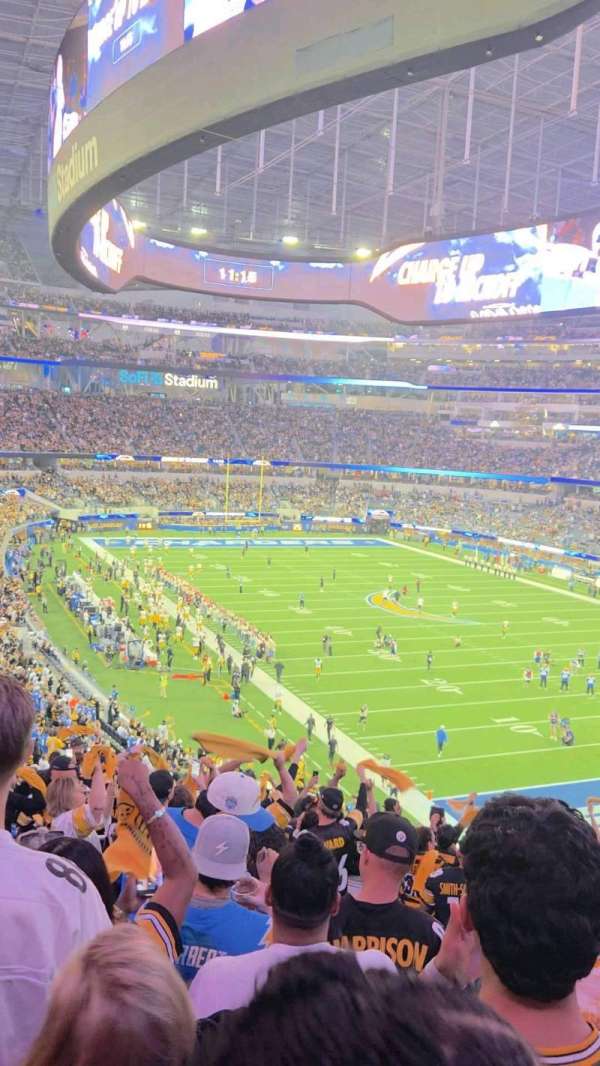 SoFi Stadium, section: 203, row: 17, seat: 18